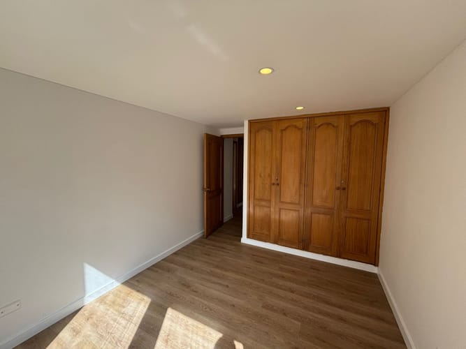 Apartamento de 3 alcobas en venta en Santa Barbara, Bogotá, 144 m² · foto 14 de 16