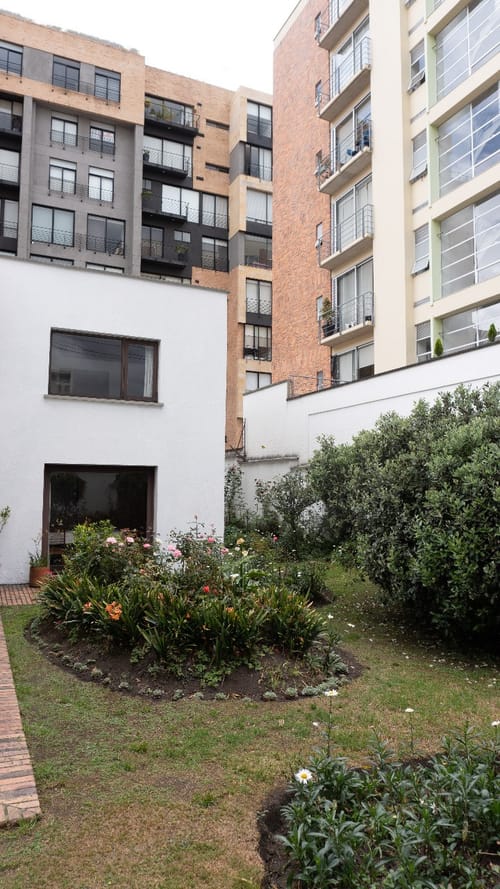 Casa de 7 alcobas en venta en Chico Norte, Bogotá, 520 m² · foto 2 de 24