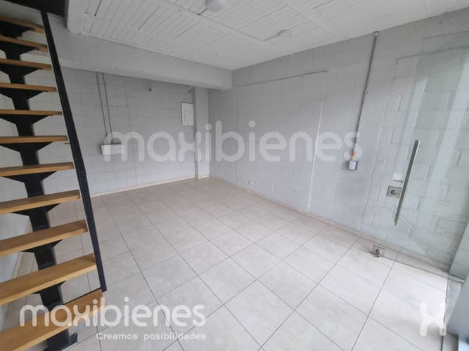 Local en arriendo en Los Alcazares, Sabaneta, 43 m² · foto 4 de 6