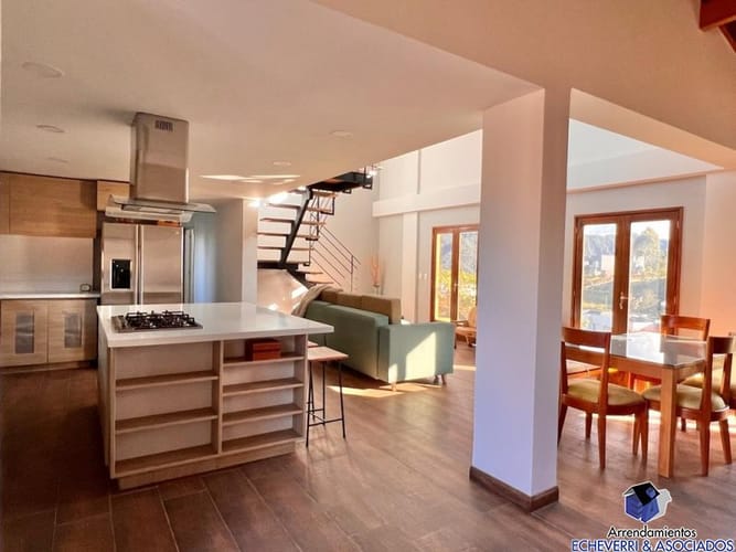 Casa de 3 alcobas en arriendo en Loma Del Escobero, Envigado, 210 m² · foto 13 de 13