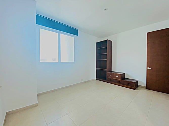 Apartamento de 4 alcobas en venta en Manga, Cartagena, 212 m² · foto 13 de 16