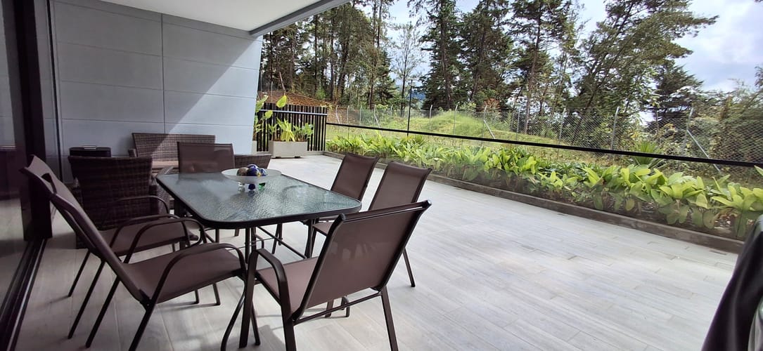 Apartamento de 2 alcobas en arriendo en Yarumal, Rionegro, 158 m² · foto 5 de 24