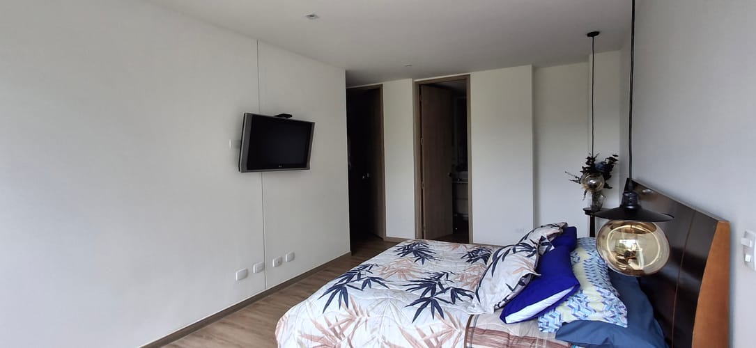 Apartamento de 2 alcobas en arriendo en Yarumal, Rionegro, 158 m² · foto 11 de 24