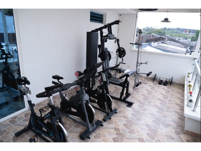 Casa de 6 alcobas en venta en Los Corales, Pereira, 240 m² · foto 4 de 21