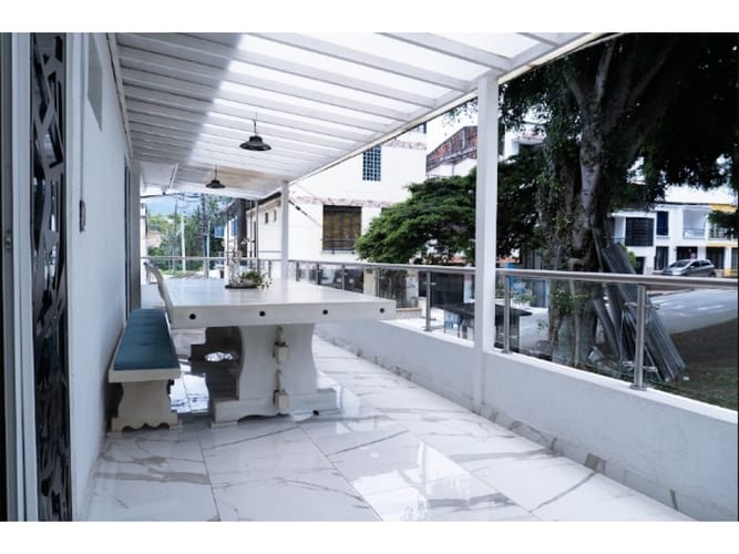 Casa de 6 alcobas en venta en Los Corales, Pereira, 240 m² · foto 13 de 21