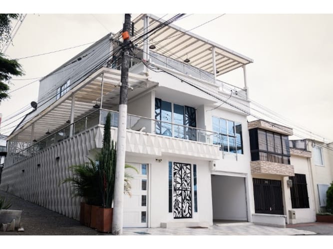 Casa de 6 alcobas en venta en Los Corales, Pereira, 240 m² · foto 14 de 21
