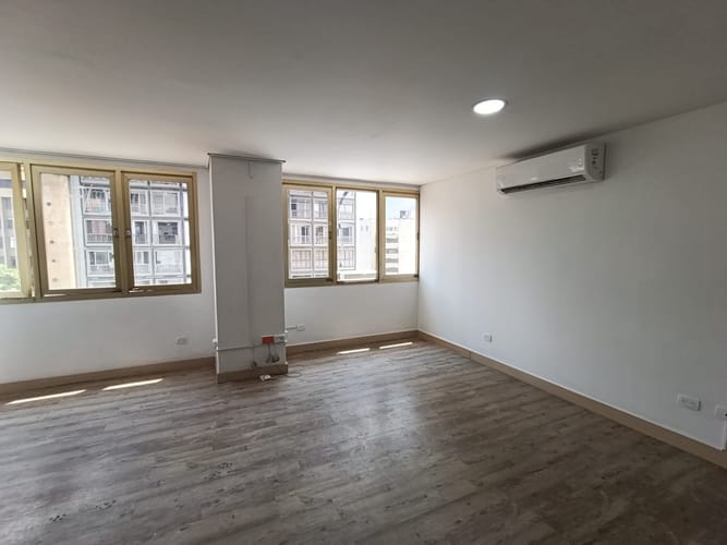 Oficina en arriendo en Guayaquil, Medellín, 30 m² · foto 3 de 11