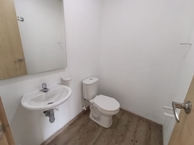 Oficina en arriendo en Guayaquil, Medellín, 30 m² · foto 10 de 11