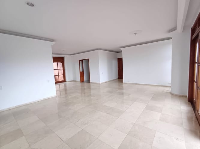 Apartamento de 3 alcobas en venta en Ciudad Jardin, Cali, 190 m² · foto 5 de 22