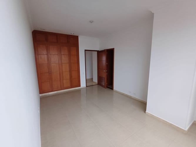 Apartamento de 3 alcobas en venta en Ciudad Jardin, Cali, 190 m² · foto 13 de 22