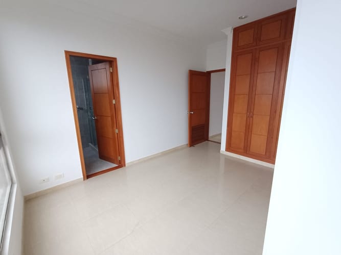 Apartamento de 3 alcobas en venta en Ciudad Jardin, Cali, 190 m² · foto 12 de 22