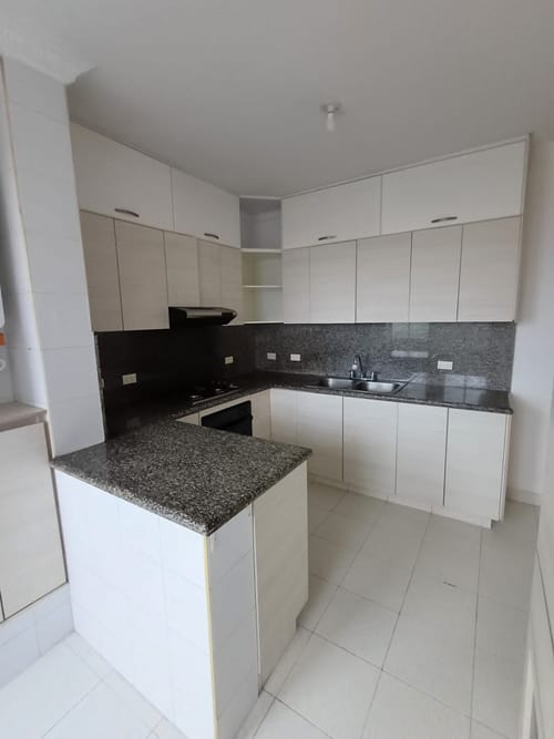 Apartamento de 3 alcobas en venta en Ciudad Jardin, Cali, 190 m² · foto 17 de 22