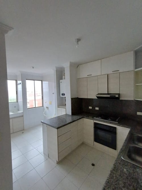 Apartamento de 3 alcobas en venta en Ciudad Jardin, Cali, 190 m² · foto 16 de 22