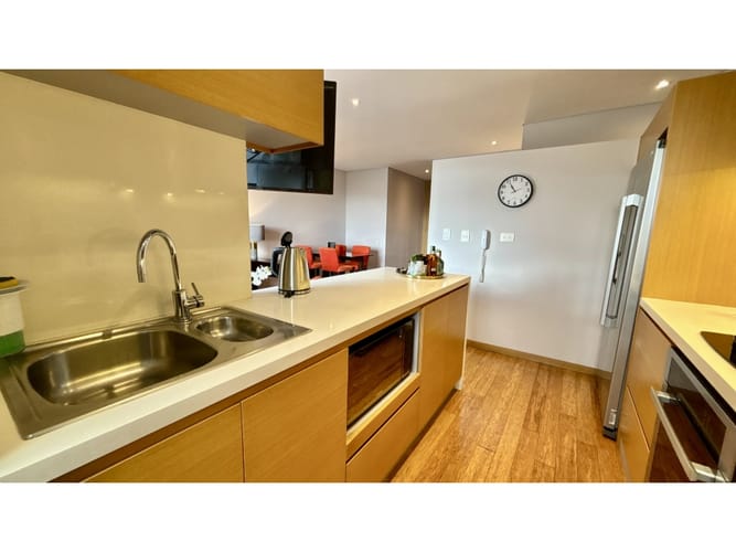Apartamento de 2 alcobas en venta en Chico Norte, Bogotá, 76 m² · foto 6 de 24