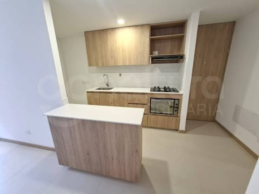 Apartamento de 3 alcobas en arriendo en Camino Verde, Envigado, 62 m² · foto 2 de 16