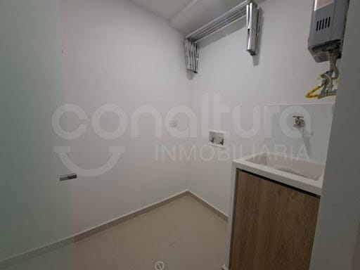 Apartamento de 3 alcobas en arriendo en Camino Verde, Envigado, 62 m² · foto 4 de 16