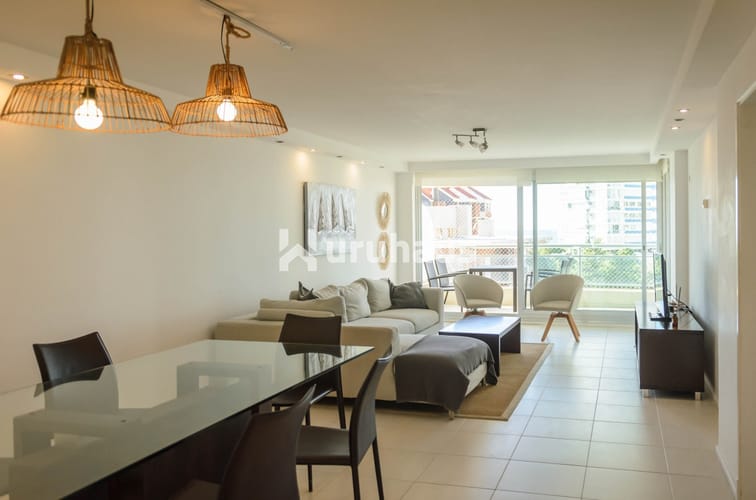 ALQUILER APARTAMENTO TRES DORMITORIOS FOREST TOWER 1 PLAYA BRAVA · Foto 2