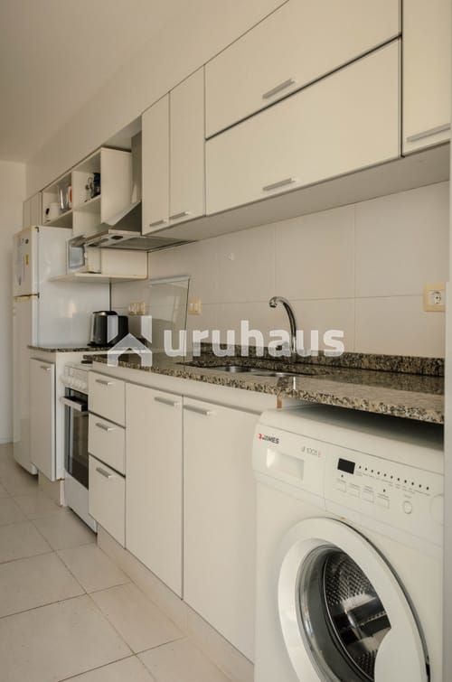 ALQUILER APARTAMENTO TRES DORMITORIOS FOREST TOWER 1 PLAYA BRAVA · Foto 4