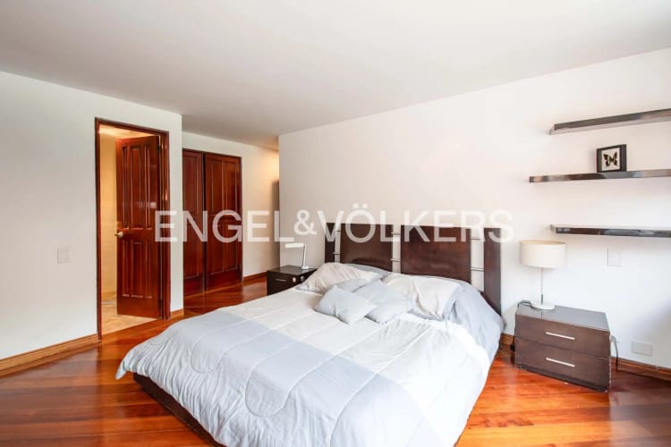 Apartamento en venta en Los Rosales, Bogotá · foto 15 de 17