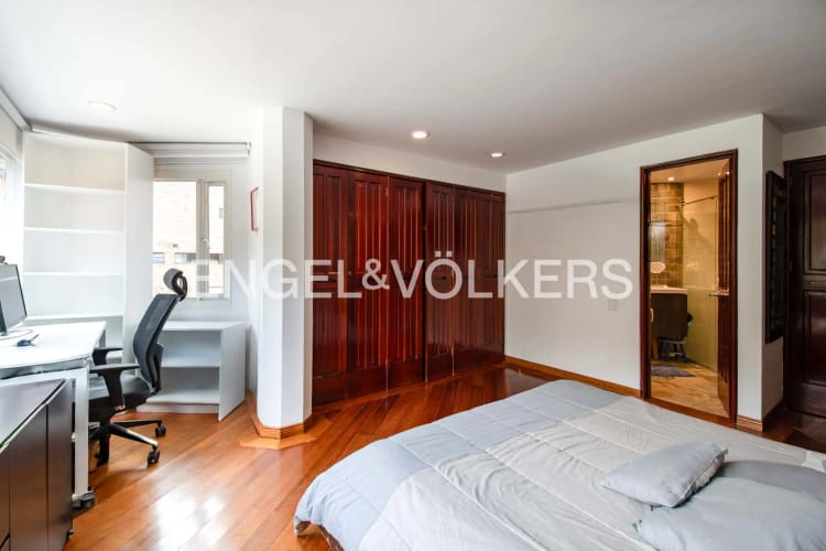 Apartamento en venta en Los Rosales, Bogotá · foto 14 de 17