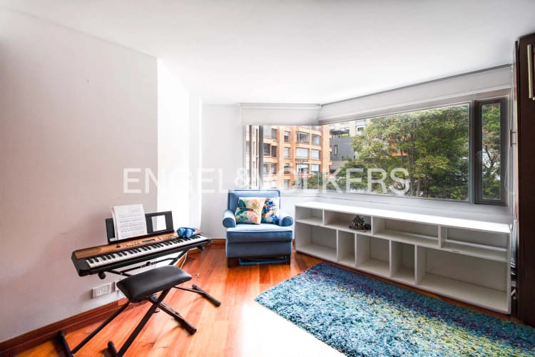 Apartamento en venta en Los Rosales, Bogotá · foto 11 de 17