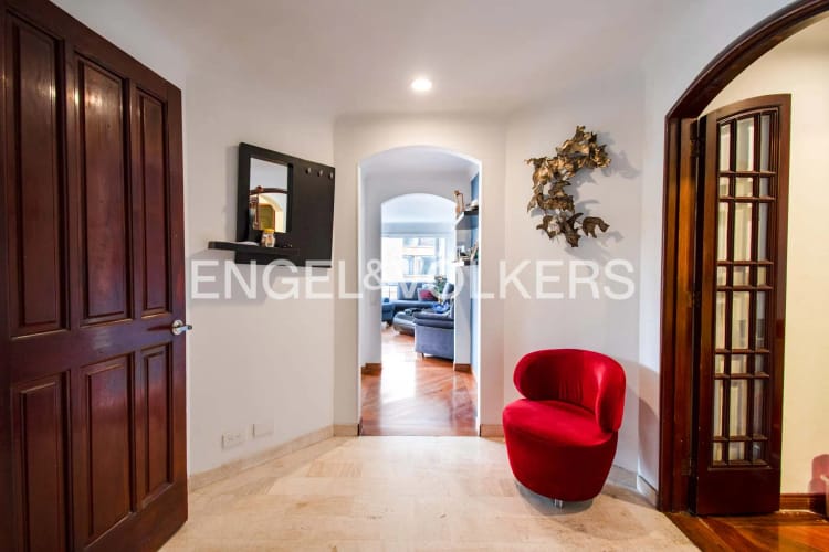 Apartamento en venta en Los Rosales, Bogotá · foto 8 de 17