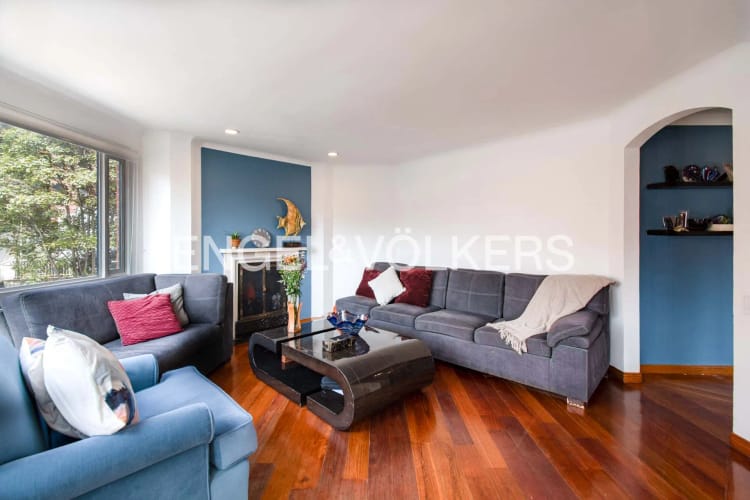 Apartamento en venta en Los Rosales, Bogotá · foto 2 de 17