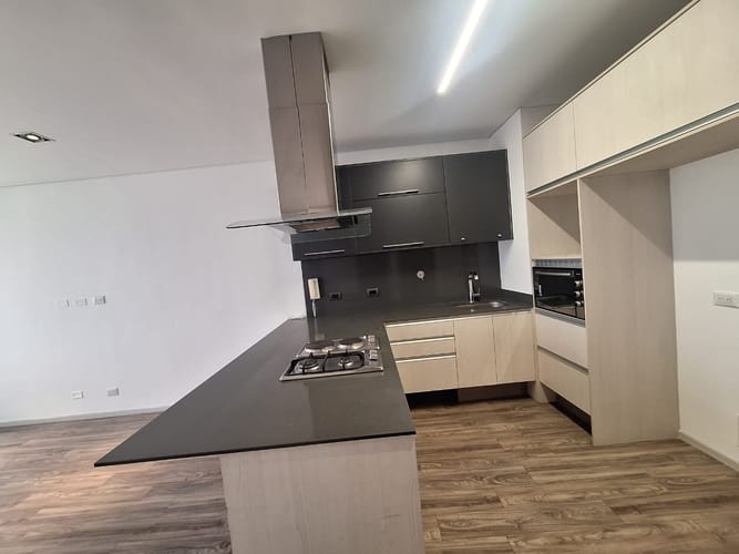 Apartamento de 1 alcoba en arriendo en La Aguacatala, Medellín, 66 m² · foto 10 de 24