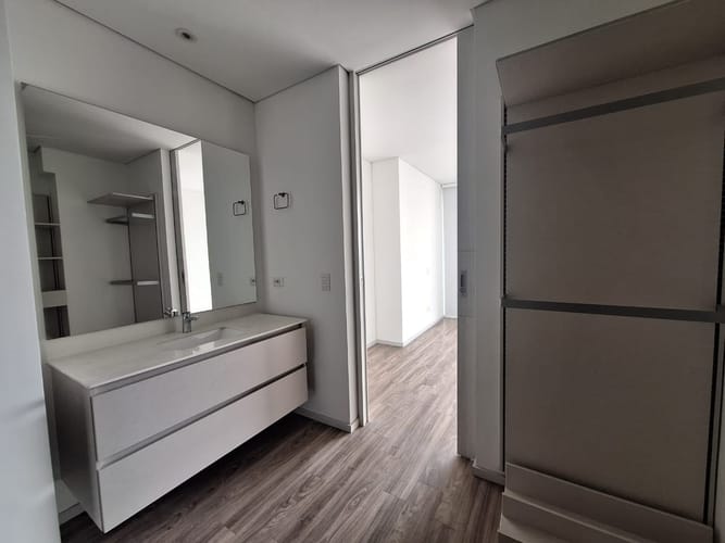 Apartamento de 1 alcoba en arriendo en La Aguacatala, Medellín, 66 m² · foto 21 de 24
