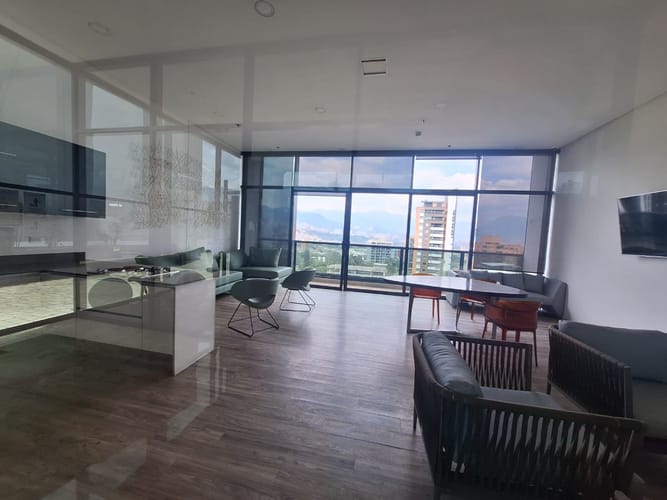 Apartamento de 1 alcoba en arriendo en La Aguacatala, Medellín, 66 m² · foto 4 de 24