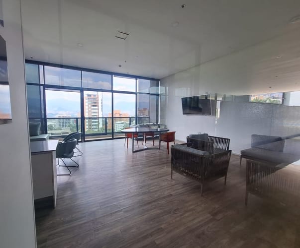 Apartamento de 1 alcoba en arriendo en La Aguacatala, Medellín, 66 m² · foto 3 de 24