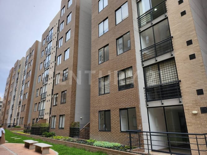 Apartamento de 2 alcobas en arriendo en Centro, Cajicá, 51 m² · foto 3 de 22