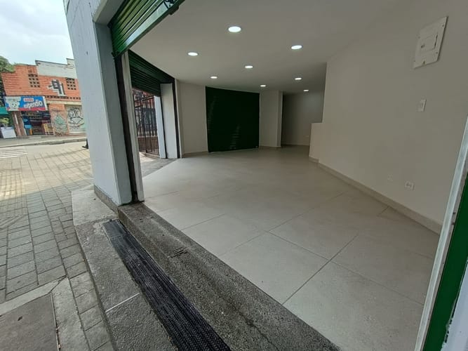 Local en arriendo en Villanueva, Medellín, 96 m² · foto 5 de 9