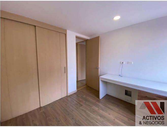 Apartamento de 3 alcobas en venta en Loma De San Jose, Sabaneta, 112 m² · foto 6 de 24