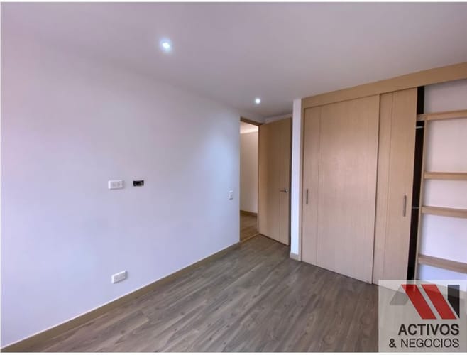 Apartamento de 3 alcobas en venta en Loma De San Jose, Sabaneta, 112 m² · foto 10 de 24