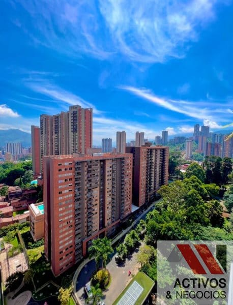 Apartamento de 3 alcobas en venta en Loma De San Jose, Sabaneta, 112 m² · foto 13 de 24