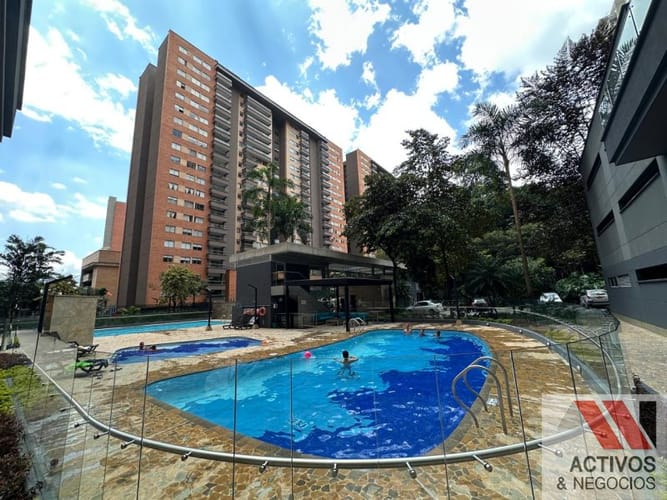 Apartamento de 3 alcobas en venta en Loma De San Jose, Sabaneta, 112 m² · foto 14 de 24