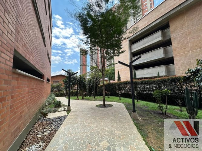 Apartamento de 3 alcobas en venta en Loma De San Jose, Sabaneta, 112 m² · foto 18 de 24