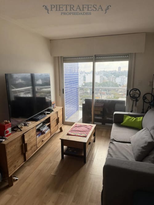 Apartamento en alquiler, 2 dormitorios, 2 baños, terraza, garaje. Pocitos. · Foto 2