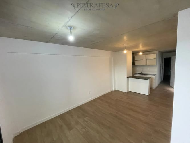 Apartamento en alquiler, 1 dormitorio, 1 baño, terraza con parrillero. Parque Batlle. · Foto 3