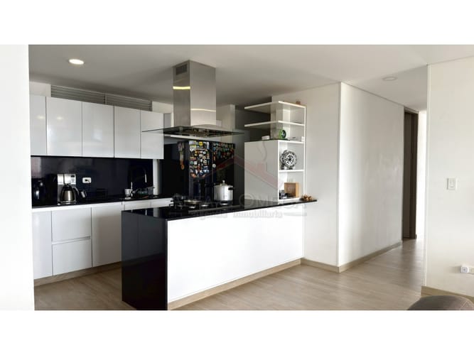 Apartamento de 3 alcobas en venta en Ub. Los Parrales, Ibagué, 130 m² · foto 4 de 24