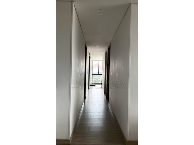 Apartamento de 3 alcobas en venta en Ub. Los Parrales, Ibagué, 130 m² · foto 8 de 24