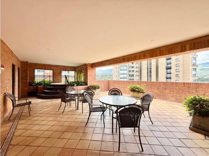 Apartamento de 3 alcobas en venta en Arboledas, Cali, 220 m² · foto 20 de 21