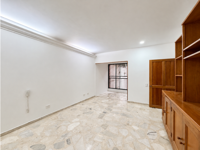 Apartamento de 3 alcobas en arriendo en La Arboleda, Cali, 220 m² · foto 9 de 21