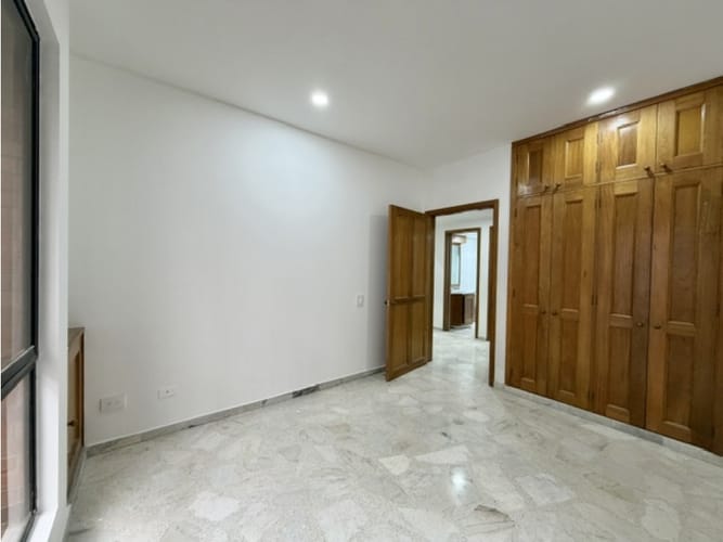 Apartamento de 3 alcobas en arriendo en La Arboleda, Cali, 220 m² · foto 11 de 21