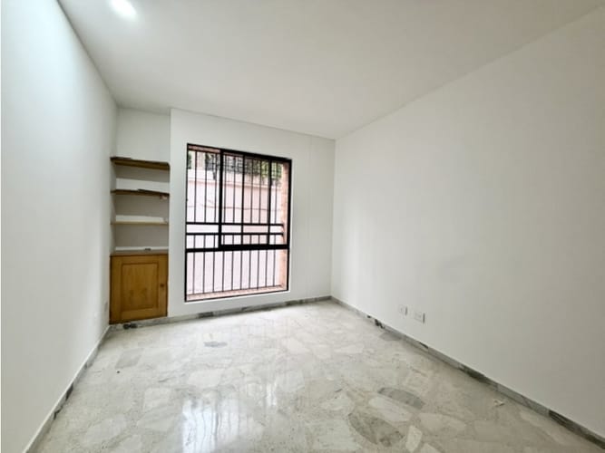 Apartamento de 3 alcobas en arriendo en La Arboleda, Cali, 220 m² · foto 12 de 21