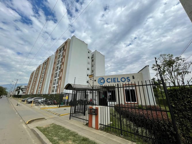 Apartamento de 2 alcobas en arriendo en Ciudad Pacífica, Cali, 65 m² · foto 2 de 24