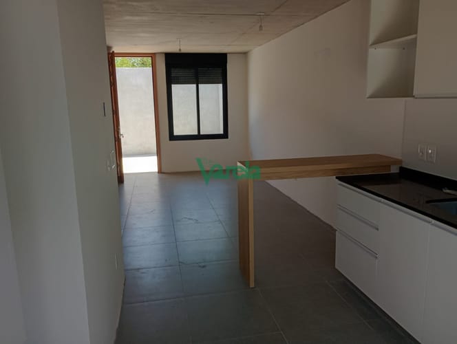 Alquiler Casa  Malvín Norte, 2 dormitorios, 1 baños, cochera, patio con parrillero · Foto 5