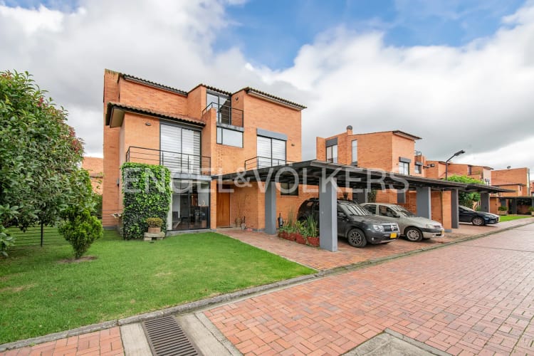 Casa de 4 alcobas en venta en Quintas Del Bosque, Chía, 330 m² · foto 17 de 20