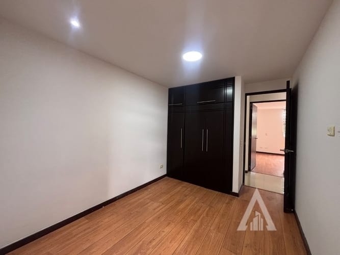 Apartamento de 3 alcobas en arriendo en Cumbres, Envigado, 115 m² · foto 4 de 19